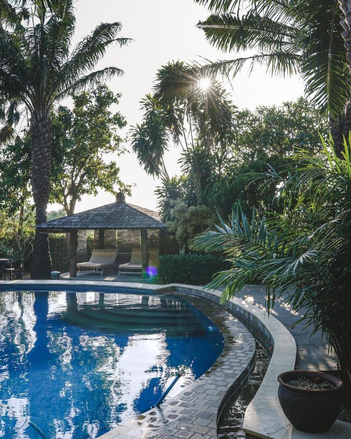 Coconut Lodge Resort Jepara Ngoại thất bức ảnh