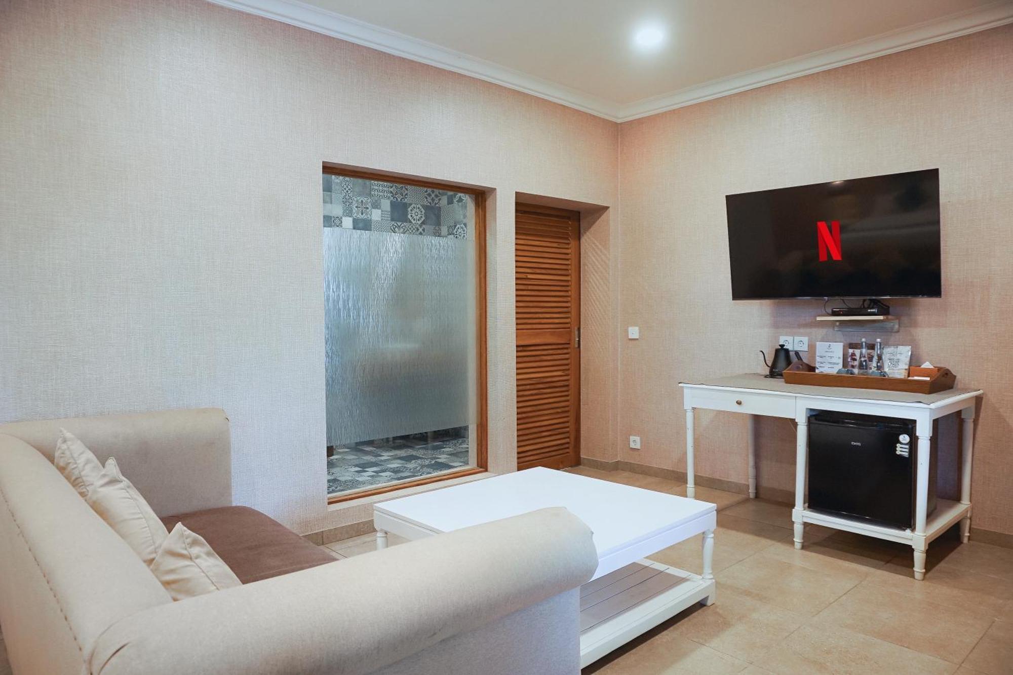 Coconut Lodge Resort Jepara Ngoại thất bức ảnh