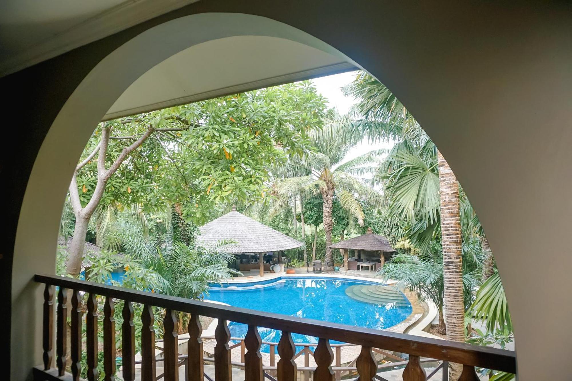 Coconut Lodge Resort Jepara Ngoại thất bức ảnh